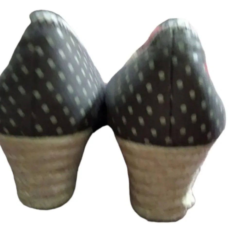 Banana Republic gray polka dot espadrilles 9 1/2